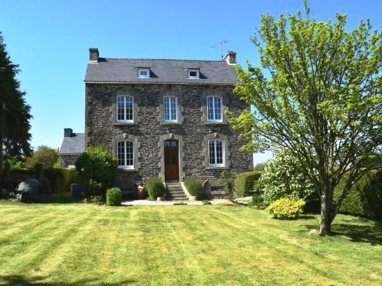 Maison 5 Pièces 56480 Sainte-Brigitte